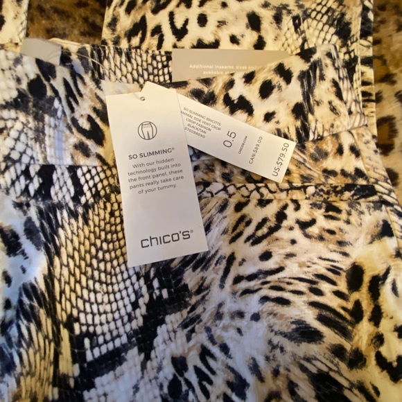 NWT Chicos leopard 🐆 print capris elastic insert waist, side vents. Size 5 - Picture 9 of 10